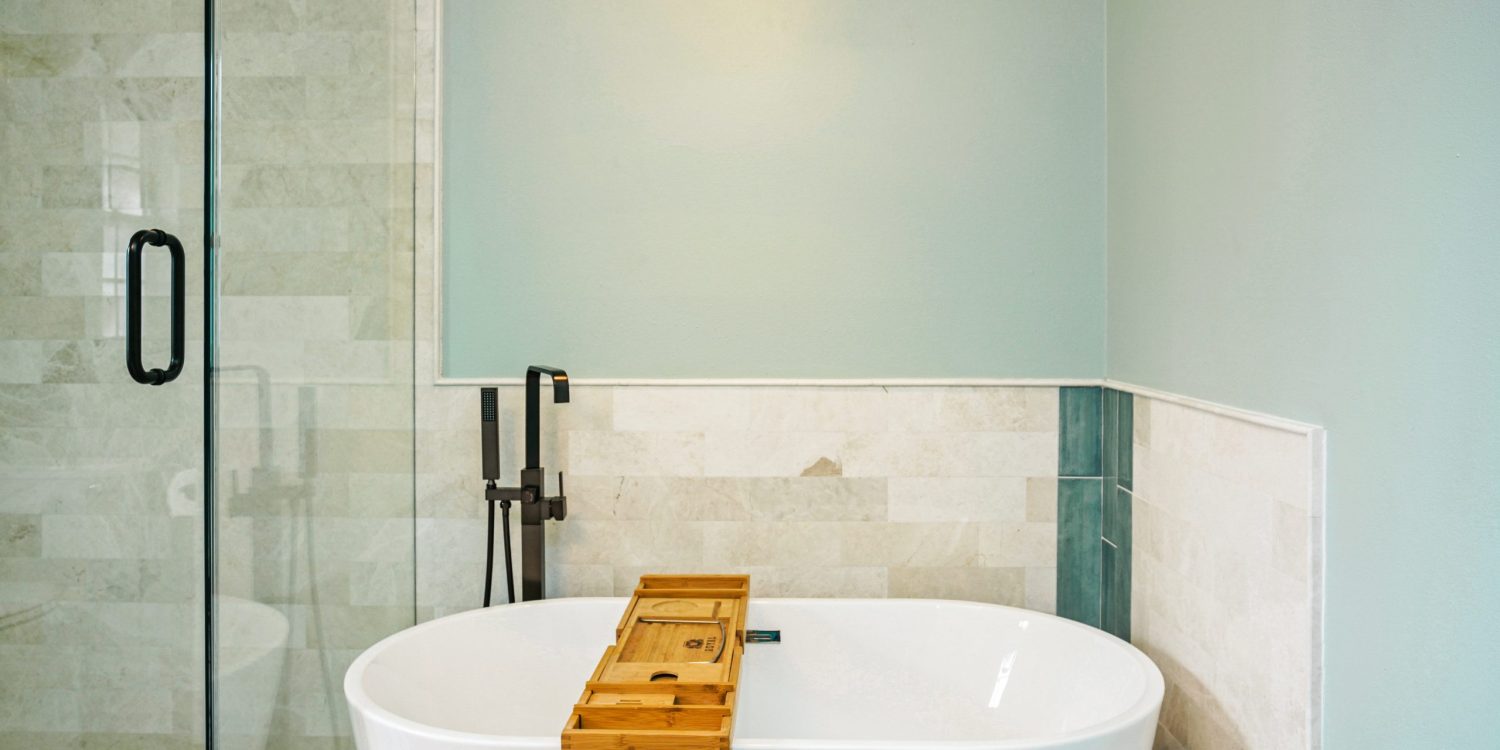 KaufmannCo-Heather-Thomas-Bathroom-02-scaled